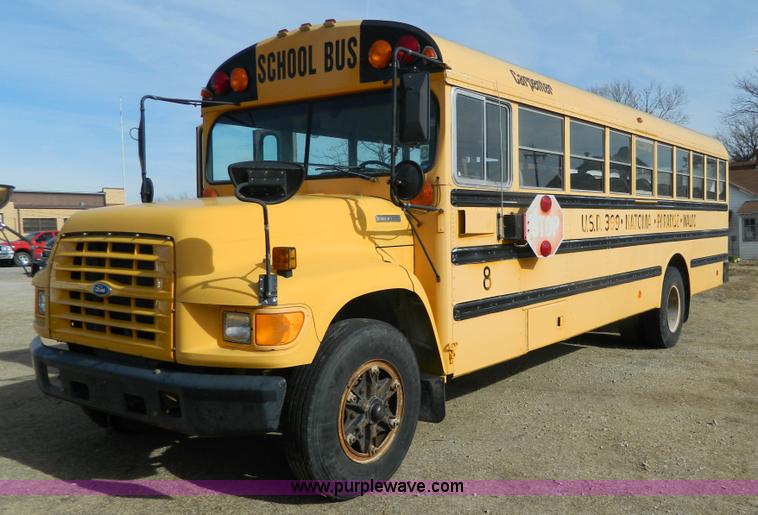 image for item G7679 1996 Ford carpenter bus