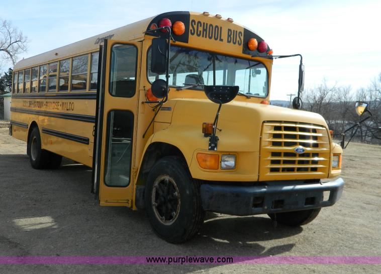 image for item G7679 1996 Ford carpenter bus