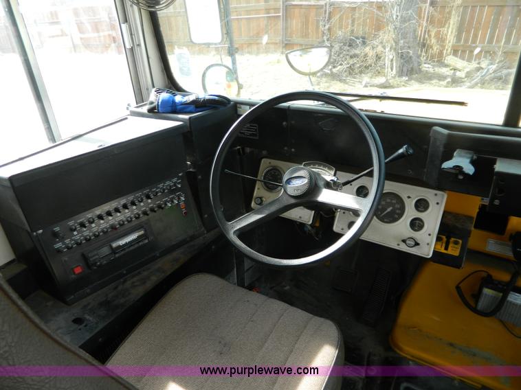 image for item G7679 1996 Ford carpenter bus