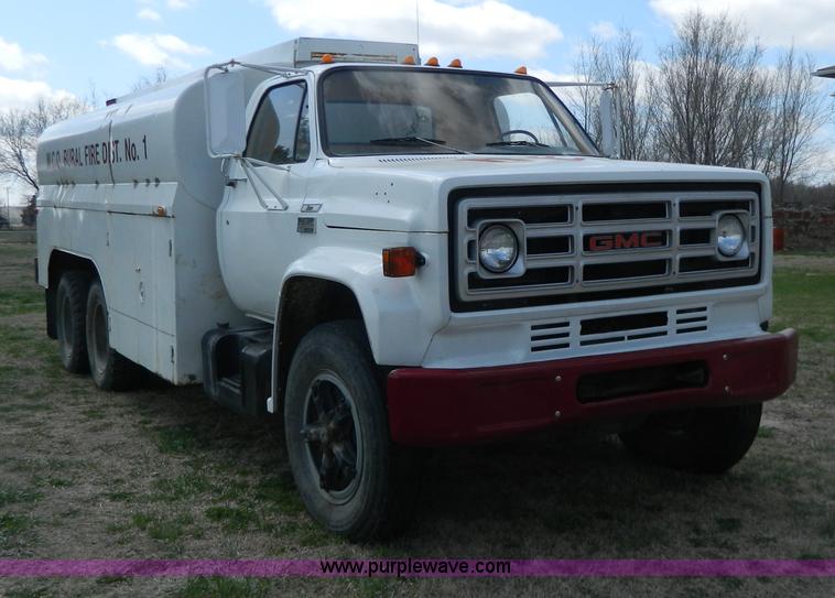 image for item G7831 1976 GMC 6500 tanker truck