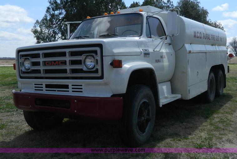 image for item G7831 1976 GMC 6500 tanker truck
