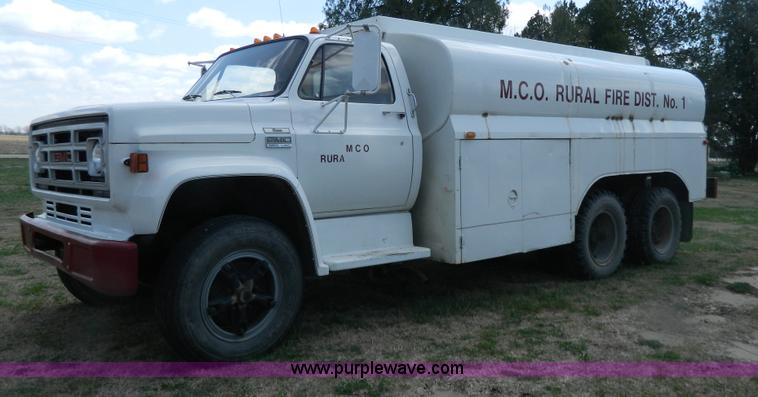 image for item G7831 1976 GMC 6500 tanker truck
