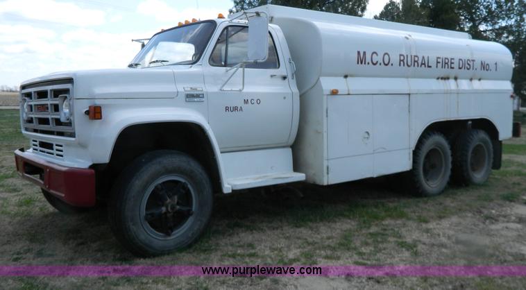 image for item G7831 1976 GMC 6500 tanker truck