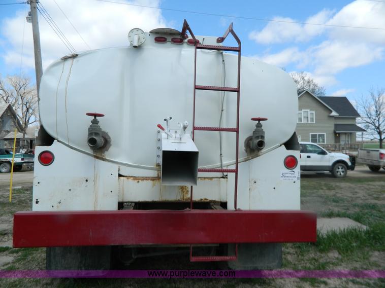 image for item G7831 1976 GMC 6500 tanker truck