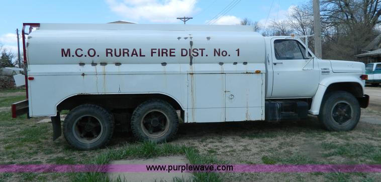 image for item G7831 1976 GMC 6500 tanker truck