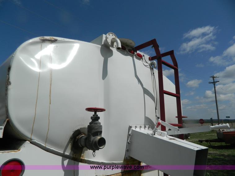 image for item G7831 1976 GMC 6500 tanker truck