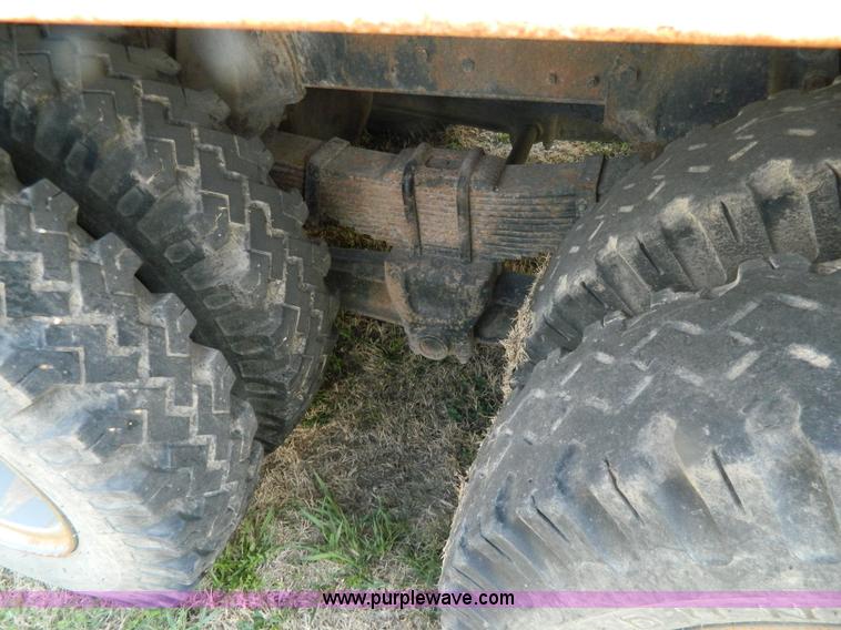 image for item G7831 1976 GMC 6500 tanker truck