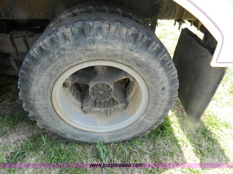 image for item G7831 1976 GMC 6500 tanker truck