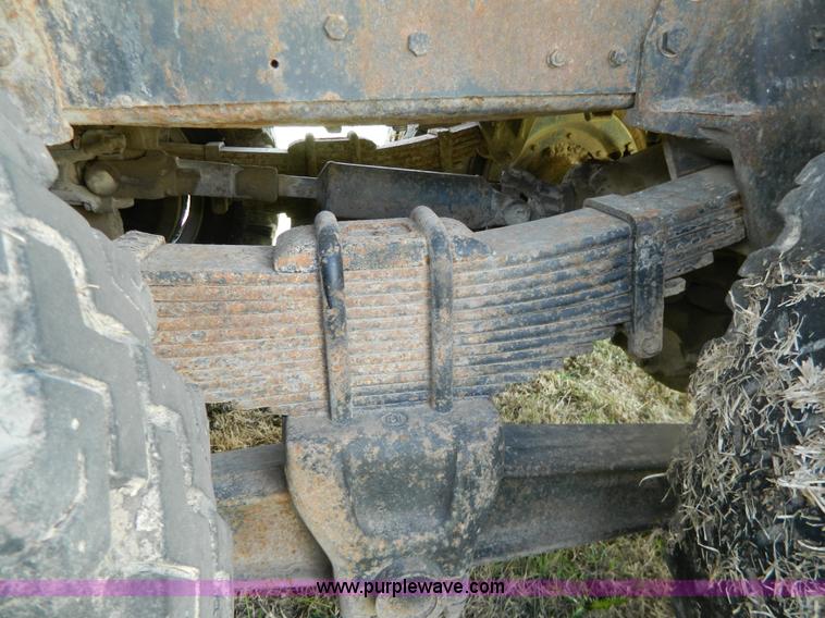 image for item G7831 1976 GMC 6500 tanker truck