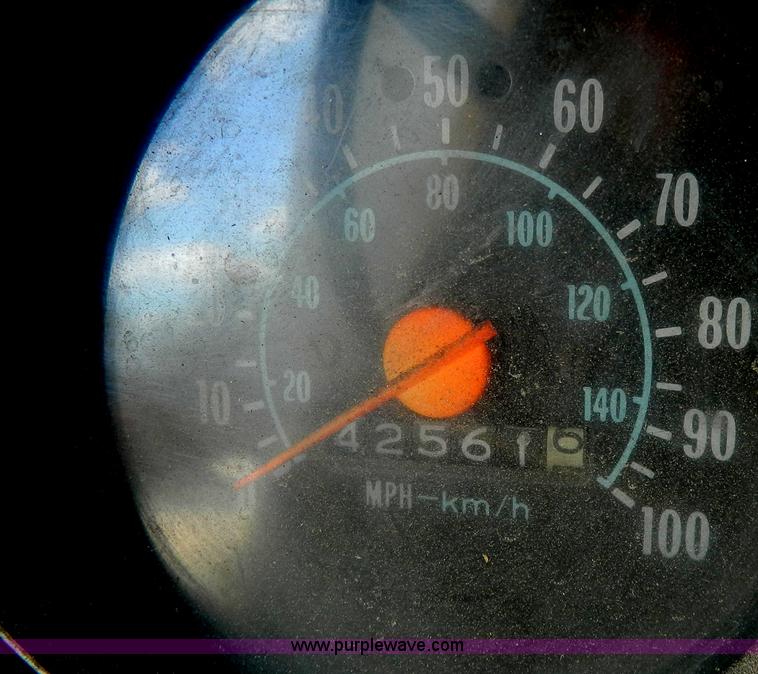 image for item G7831 1976 GMC 6500 tanker truck