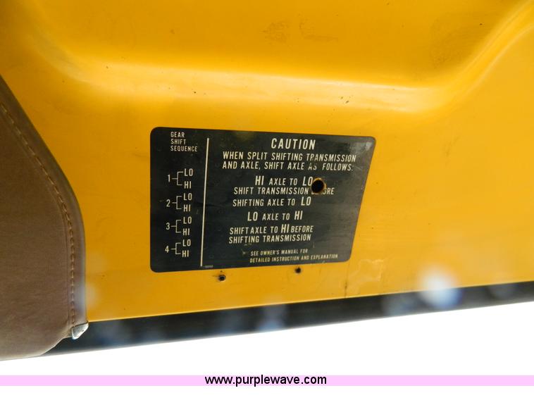 image for item G7831 1976 GMC 6500 tanker truck