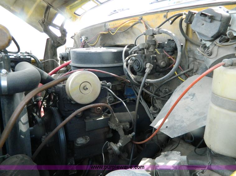 image for item G7831 1976 GMC 6500 tanker truck