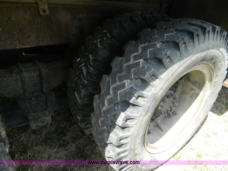 image for item G7831 1976 GMC 6500 tanker truck