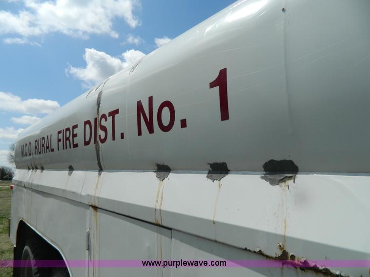 image for item G7831 1976 GMC 6500 tanker truck