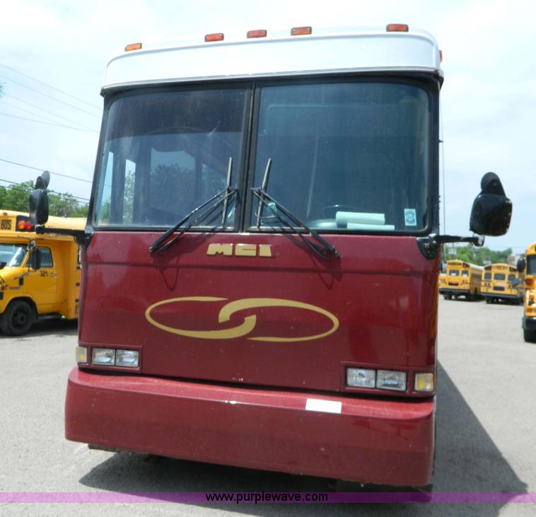 image for item G7873 1987 MCI MC-9 bus