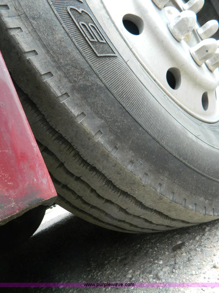 image for item G7873 1987 MCI MC-9 bus