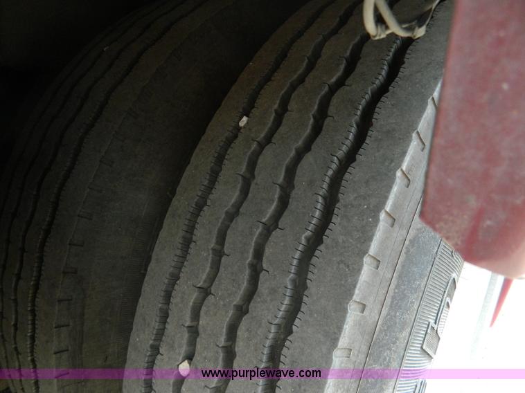 image for item G7873 1987 MCI MC-9 bus