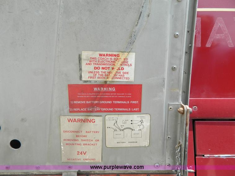 image for item G7873 1987 MCI MC-9 bus