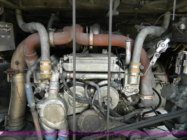 image for item G7873 1987 MCI MC-9 bus