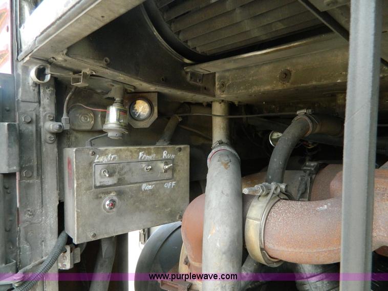 image for item G7873 1987 MCI MC-9 bus