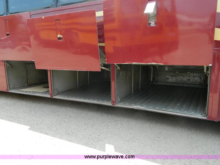 image for item G7873 1987 MCI MC-9 bus