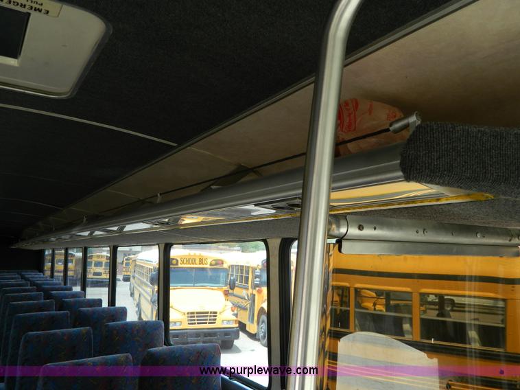 image for item G7873 1987 MCI MC-9 bus