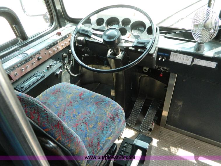 image for item G7873 1987 MCI MC-9 bus