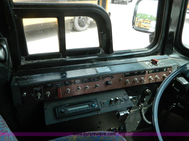 image for item G7873 1987 MCI MC-9 bus