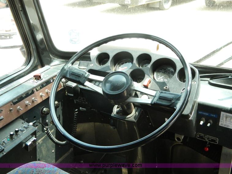 image for item G7873 1987 MCI MC-9 bus