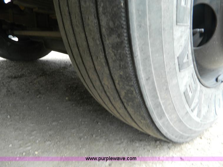 image for item G7874 1991 Blue Bird TC2000 bus