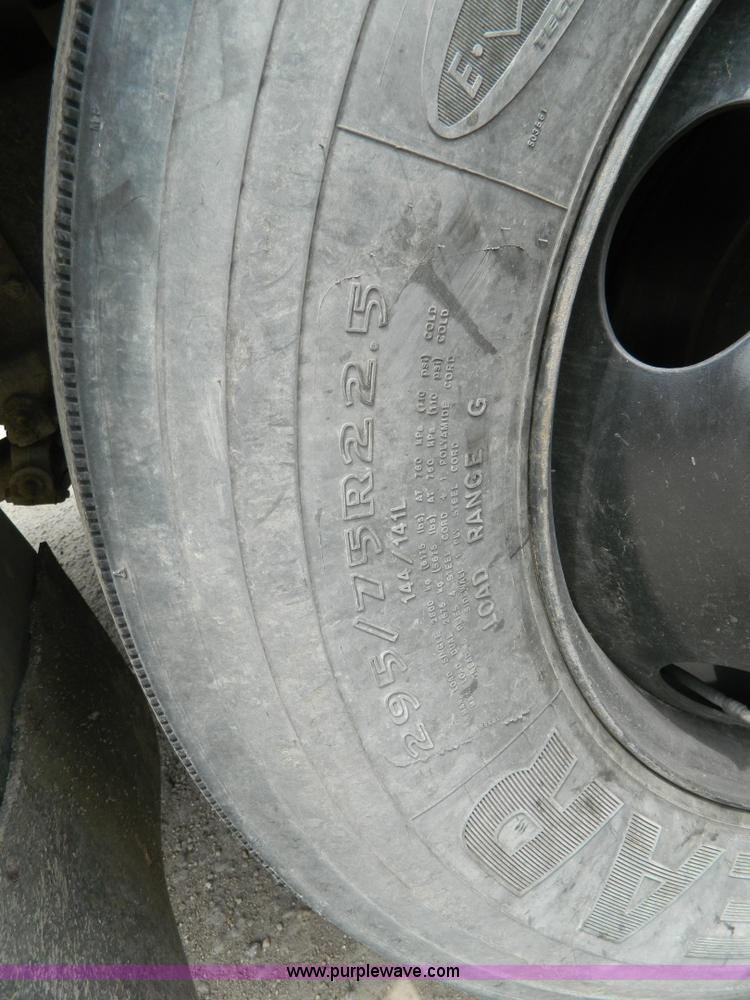 image for item G7874 1991 Blue Bird TC2000 bus