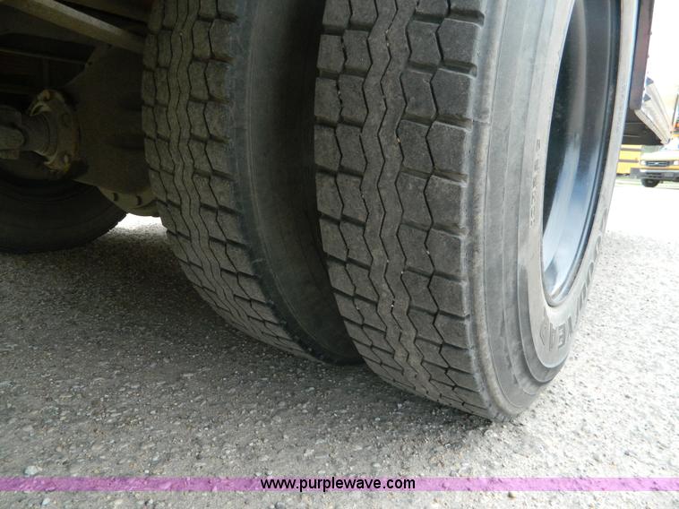 image for item G7874 1991 Blue Bird TC2000 bus