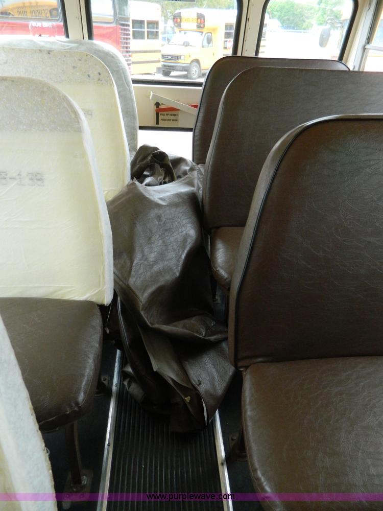 image for item G7874 1991 Blue Bird TC2000 bus