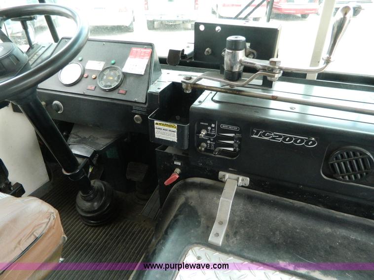 image for item G7874 1991 Blue Bird TC2000 bus