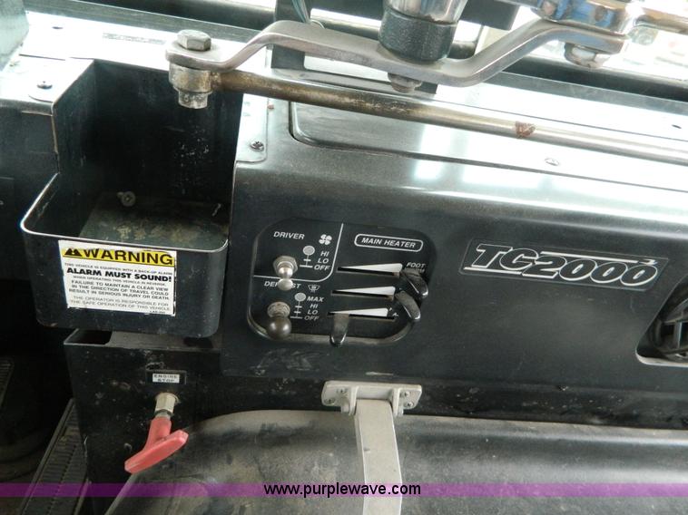 image for item G7874 1991 Blue Bird TC2000 bus