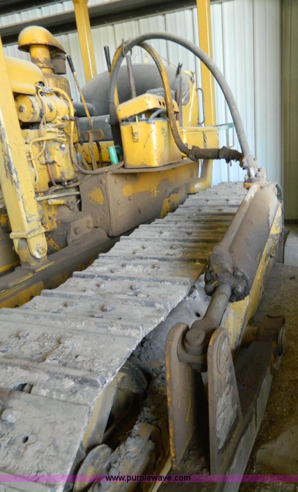 image for item G7885 1952 Caterpillar D6 dozer