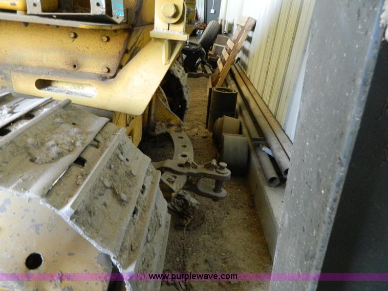 image for item G7885 1952 Caterpillar D6 dozer
