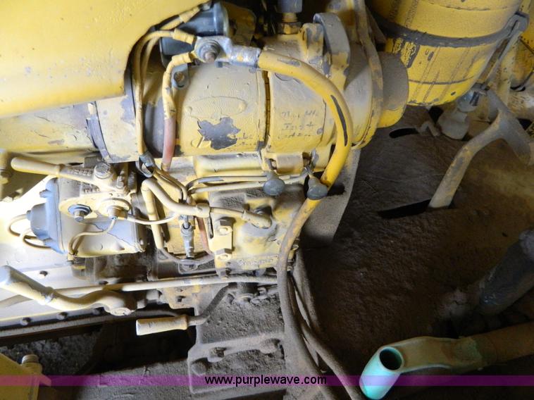 image for item G7885 1952 Caterpillar D6 dozer