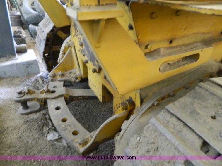 image for item G7885 1952 Caterpillar D6 dozer