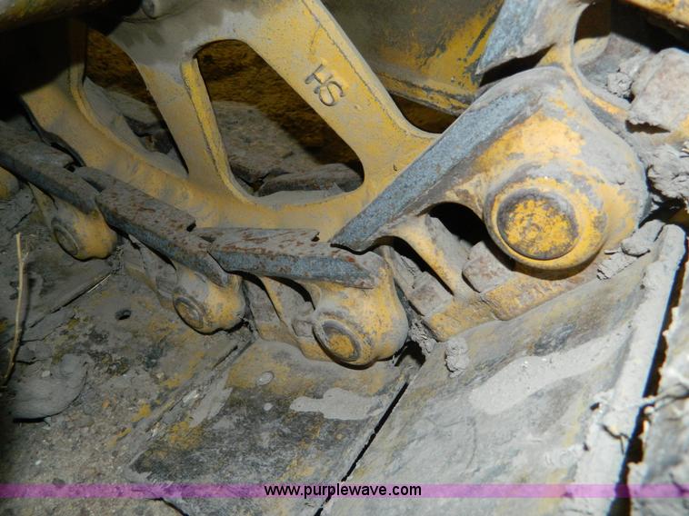 image for item G7885 1952 Caterpillar D6 dozer