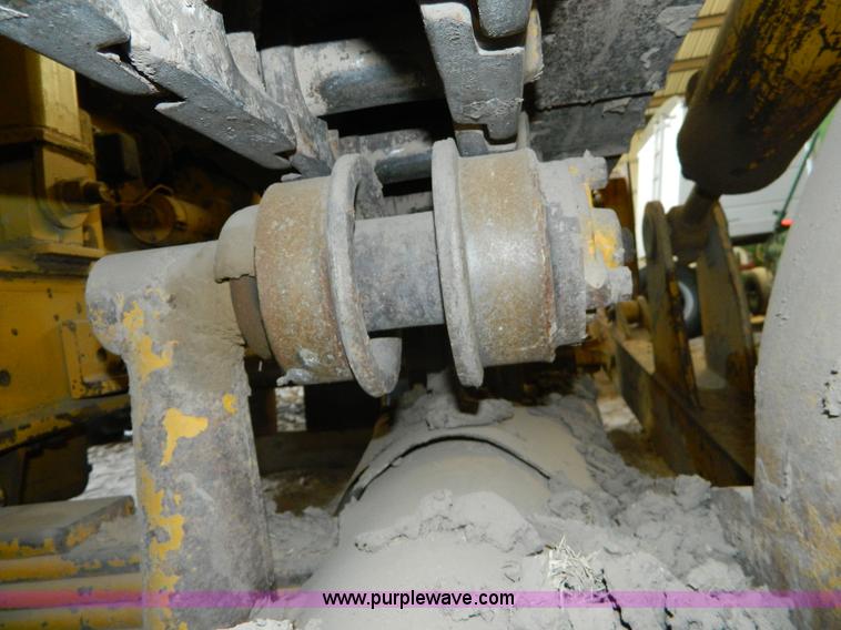 image for item G7885 1952 Caterpillar D6 dozer