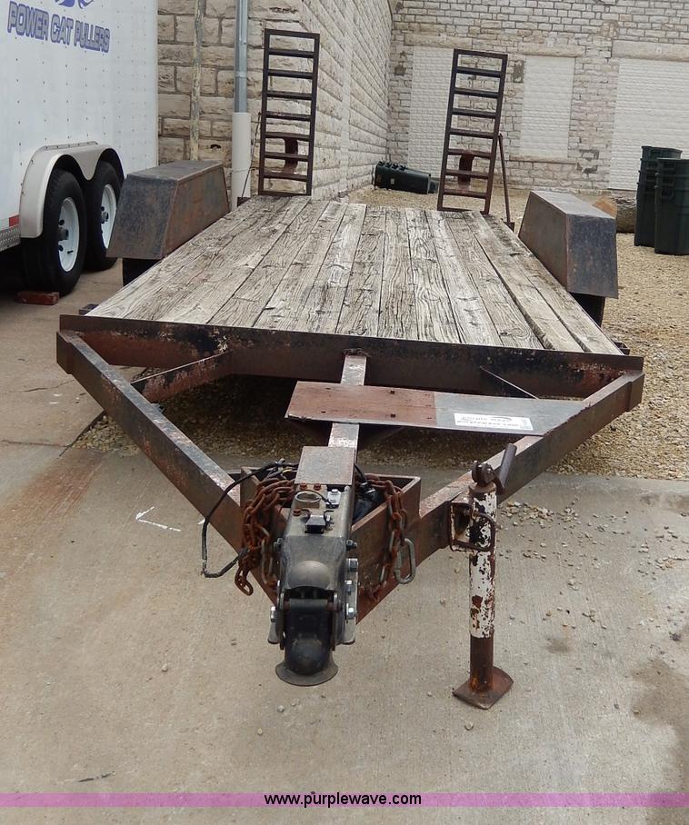 image for item H3047 1979 JFW 21' tandem axle trailer