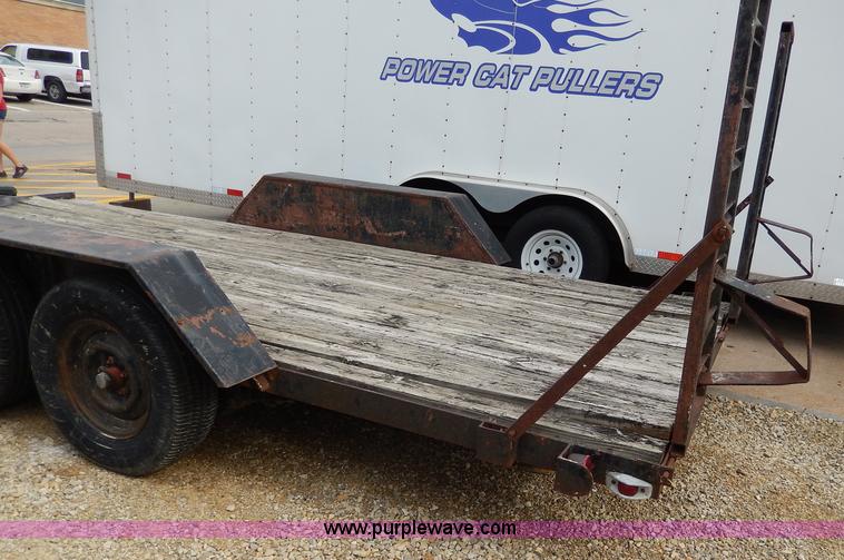 image for item H3047 1979 JFW 21' tandem axle trailer