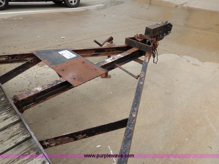 image for item H3047 1979 JFW 21' tandem axle trailer