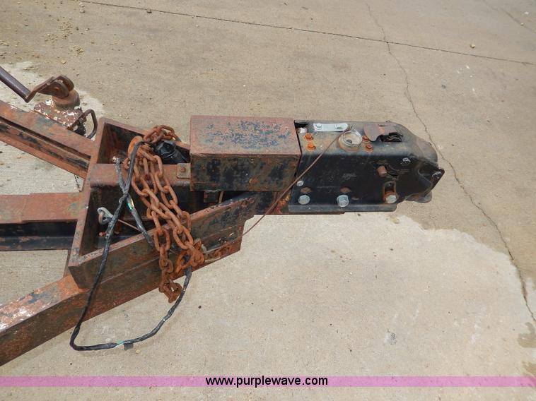image for item H3047 1979 JFW 21' tandem axle trailer