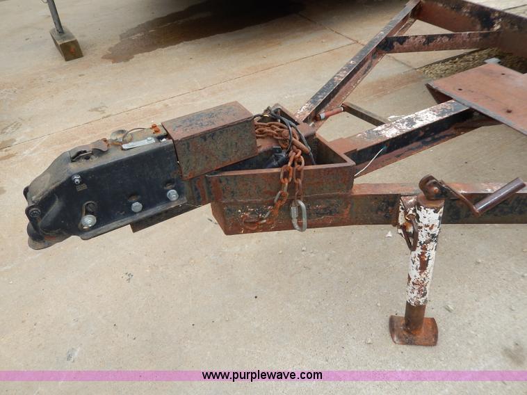 image for item H3047 1979 JFW 21' tandem axle trailer