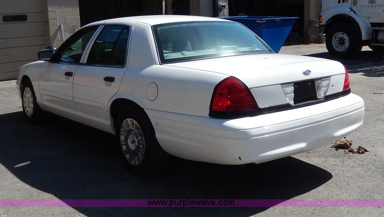 image for item H3051 2003 Ford Crown Victoria Police Interceptor