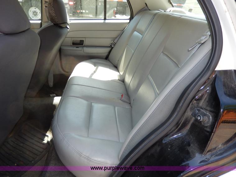 image for item H3051 2003 Ford Crown Victoria Police Interceptor