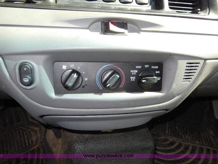 image for item H3051 2003 Ford Crown Victoria Police Interceptor