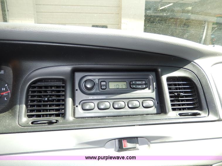 image for item H3051 2003 Ford Crown Victoria Police Interceptor